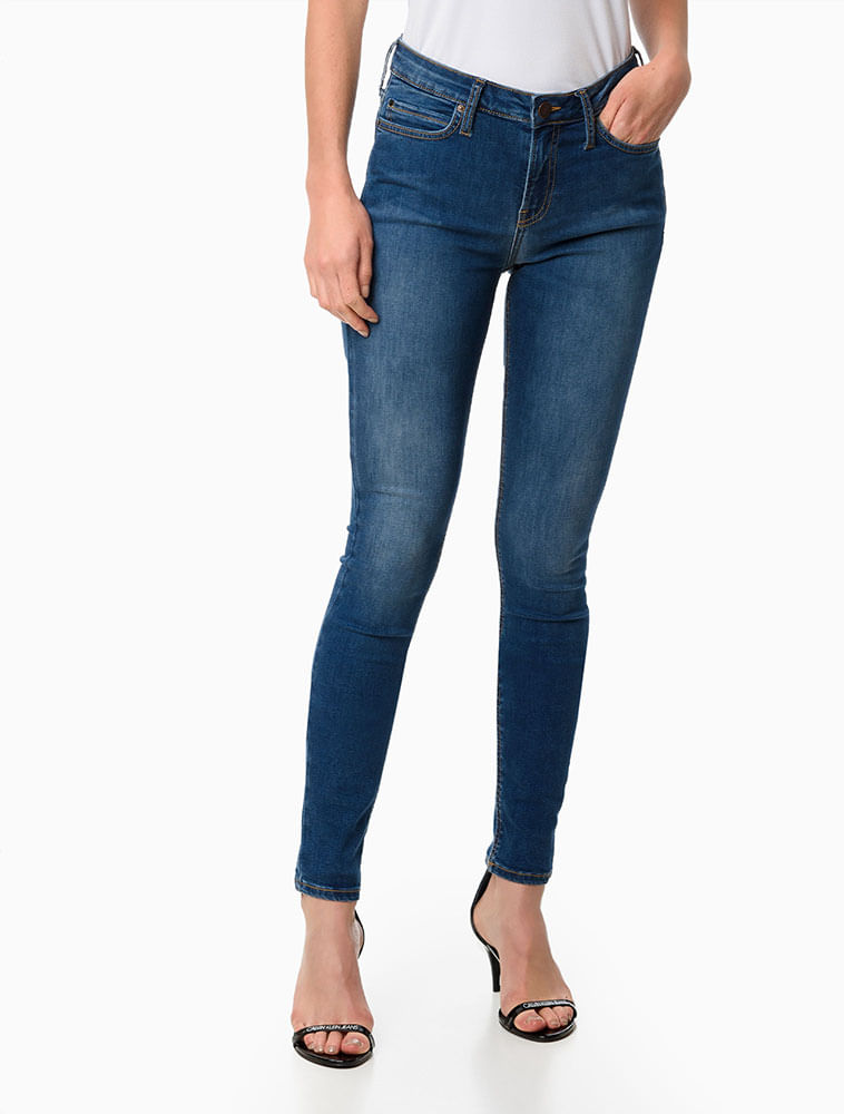 Calca-Jeans-Feminina-Five-Pockets-Super-Skinny-Cintura-Media-Azul-Medio-Calvin-Klein