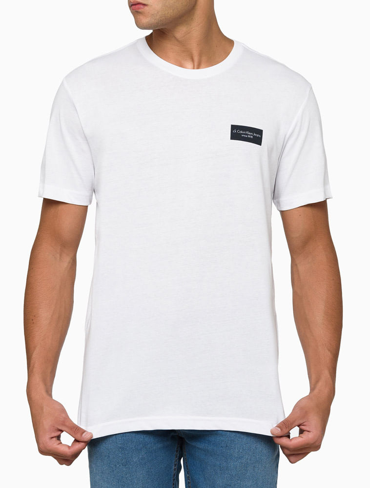 CMO2E01TC750_0900_1-CAMISETA-MC-CKJ-MASC-LOGO-RETANGULO