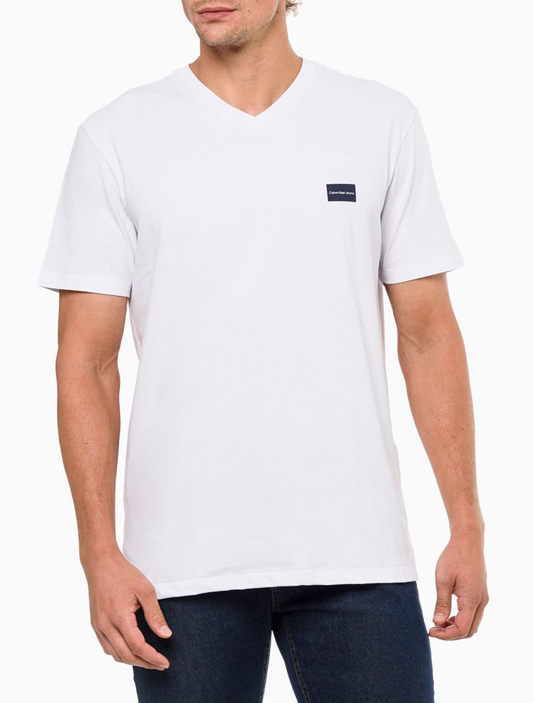 CKJM100_0900_1-CAMISETA-DEC-V-MC-CKJ-MASC-LOGO-RET-PEI