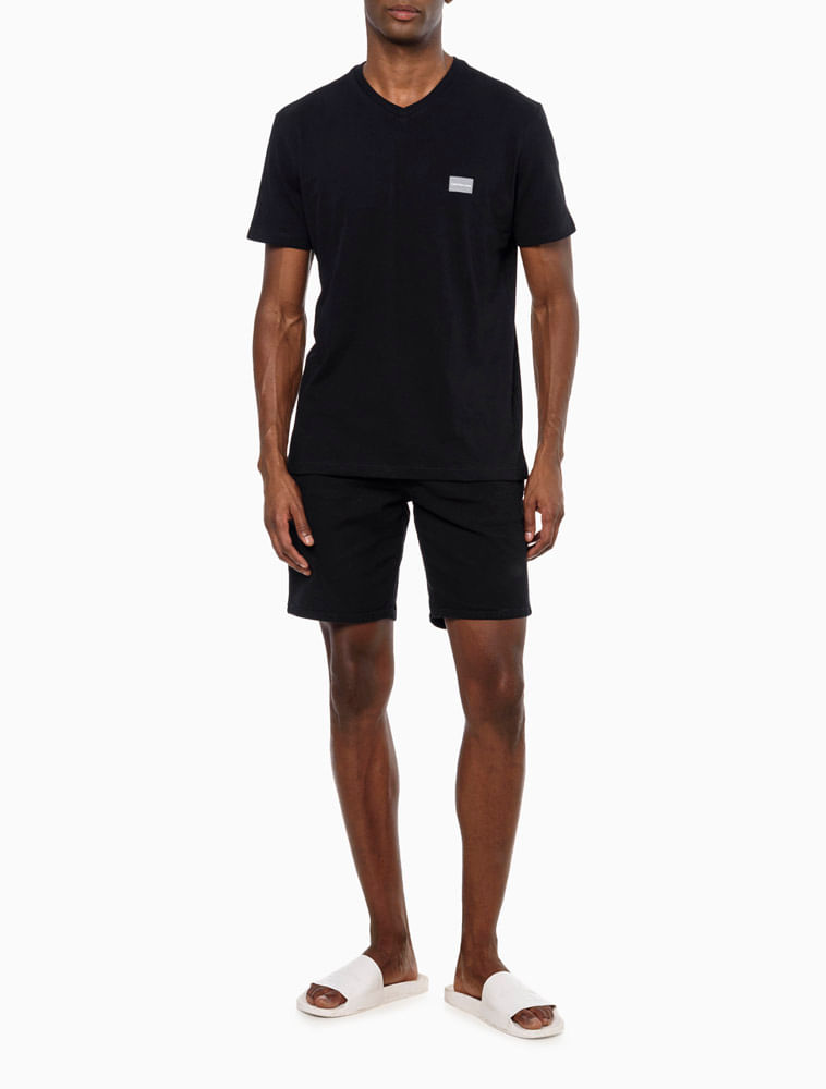 CKJM100_0987_2-CAMISETA-DEC-V-MC-CKJ-MASC-LOGO-RET-PEI