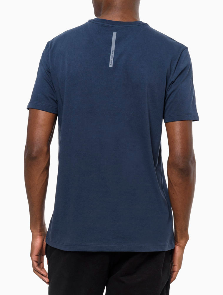 Camiseta Masculina Gola V Básica Logo no Peito Calvin Klein Jeans - Calvin  Klein
