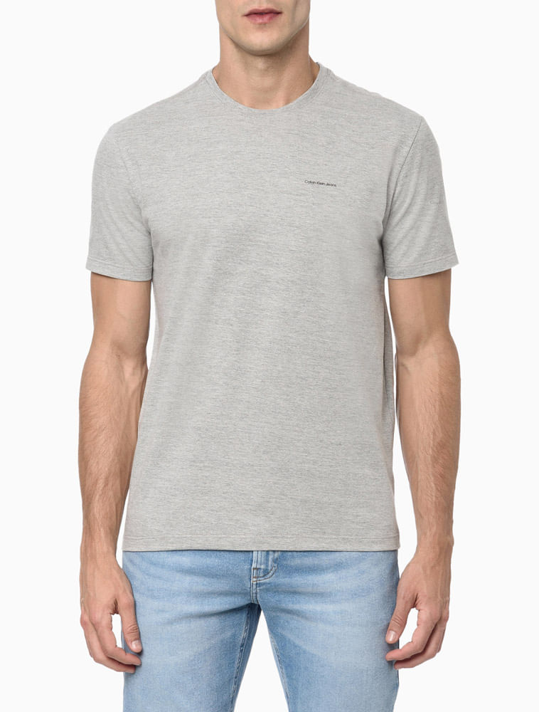 Camiseta Masculina de Algodão Básica Estampa Logo Minimalista no Peito Calvin  Klein Jeans - Calvin Klein