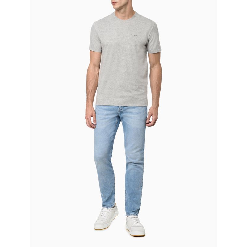 Camiseta Calvin Klein Jeans Cinza  Camiseta calvin klein, Desenho de  camiseta, Roupas calvin klein