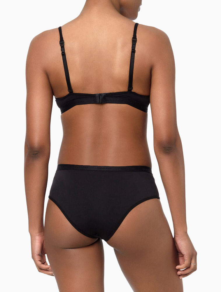 MAR4093_0987_3-SUTIA-TRIANGULO-CK-SOFT-TOUCH