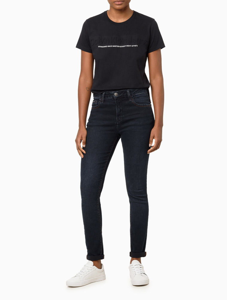 CF4PC01BC111_0987_2-CAMISETA-CKJ-FEM-LOGO-STABLISHED