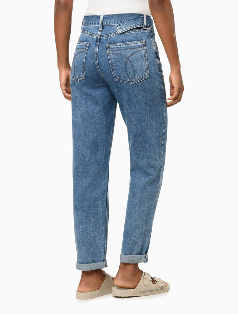 Calça Jeans Feminina Mom Com Cinto Calvin Klein