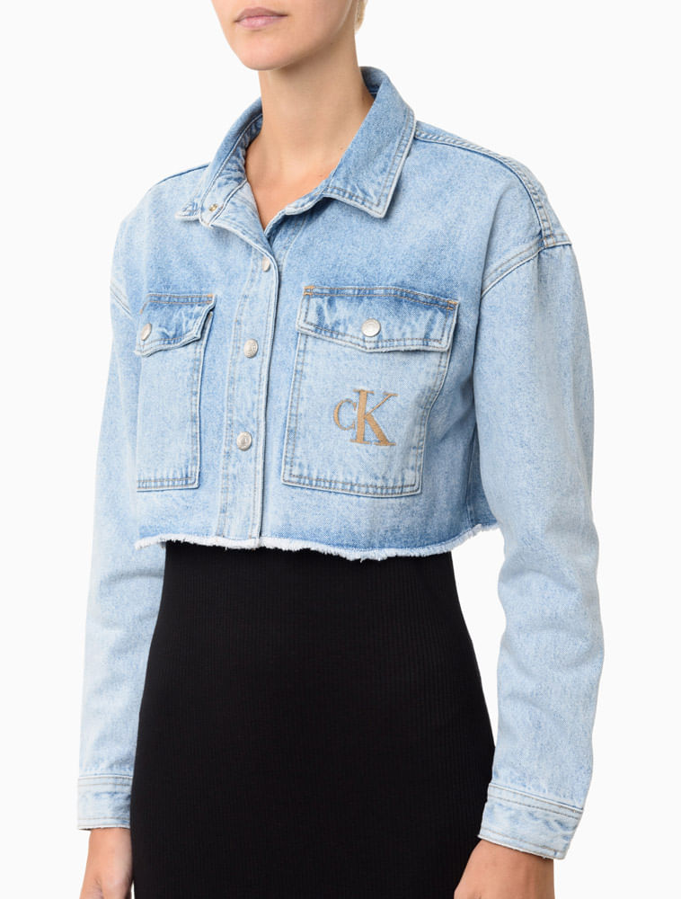CF4PS64OJ099_0505_4-OVERSHIRT-CROPPED-JEANS-COM-BORDADO