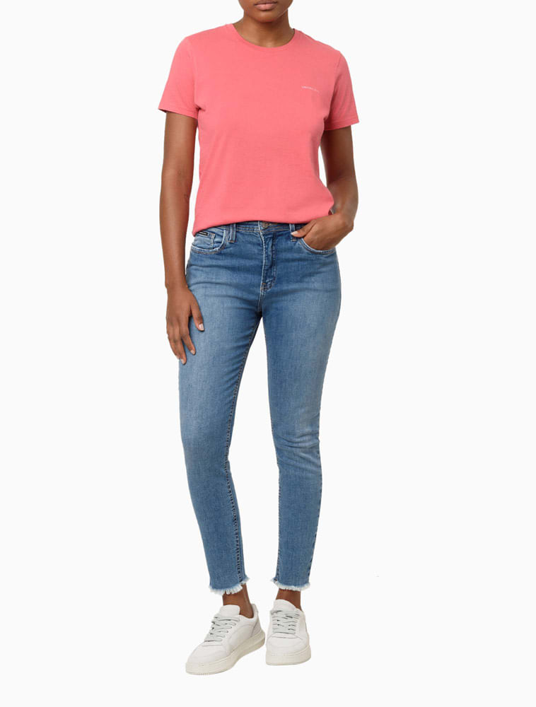 CKJF100G_0222_2-CAMISETA-CKJ-FEM-LOGO-BASICO-PEITO