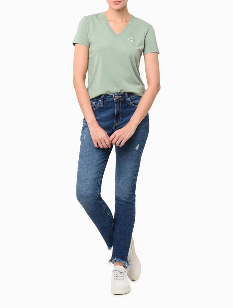CKJF123G_0605_2-CAMISETA-CKJ-FEM-DECOTE-V-LOGO
