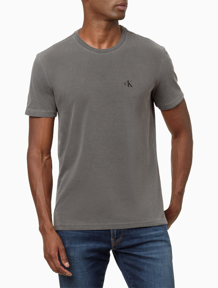 CM4PC01TC647_0984_1-CAMISETA-MC-CKJ-LOGO-MONOGRAM-PIGMENTO