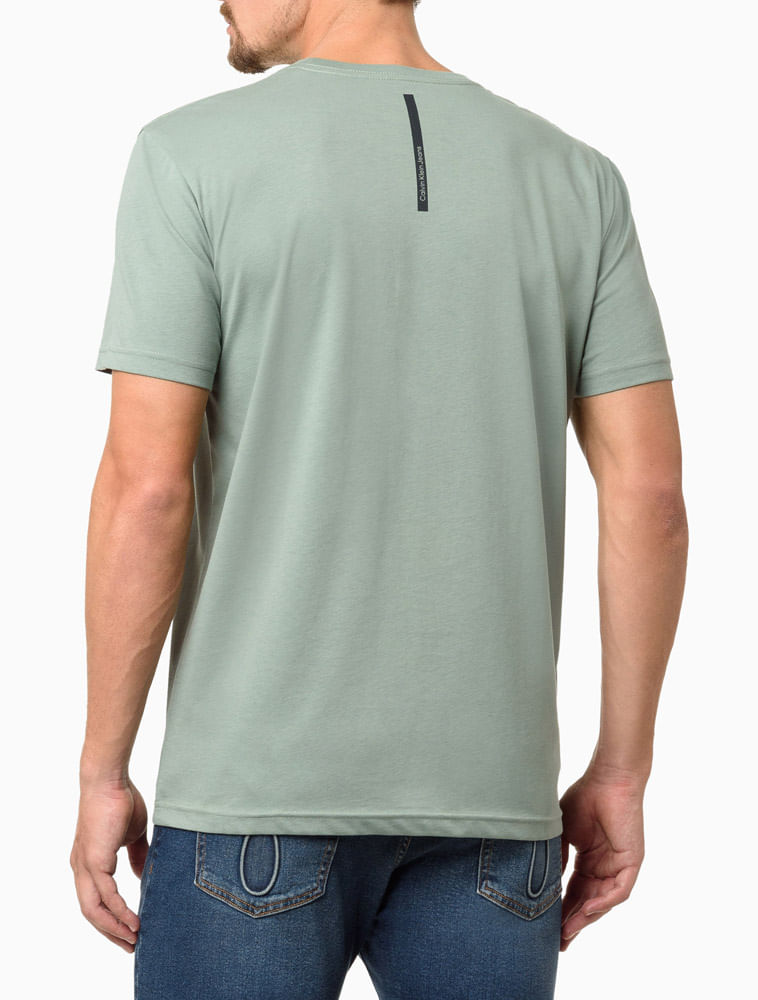 CM4PC01TC677_0605_2-CAMISETA-MC-CKJ-MASC-CK-BORDADO