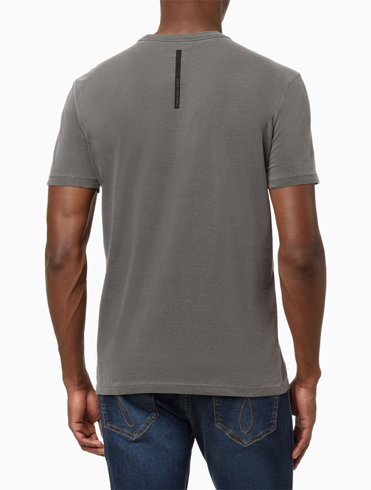 CM4PC01TC647_0984_3-CAMISETA-MC-CKJ-LOGO-MONOGRAM-PIGMENTO