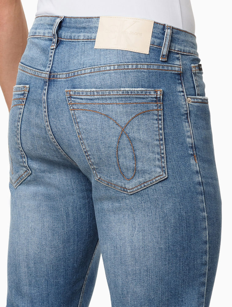 CM4PC11JG591_0585_4-CALCA-JEANS-STRAIGHT-5-POCKETS
