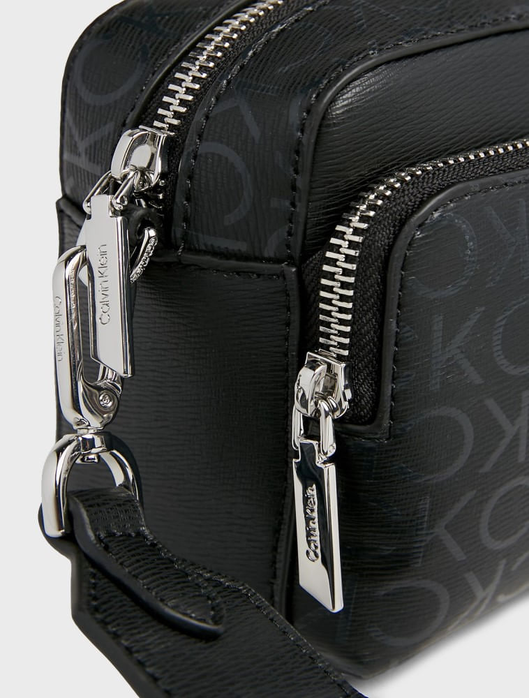 K60K611926_0987_2-BOLSA-TRANSVERSAL-CK-MONOGRAMA-ALCA-LARG