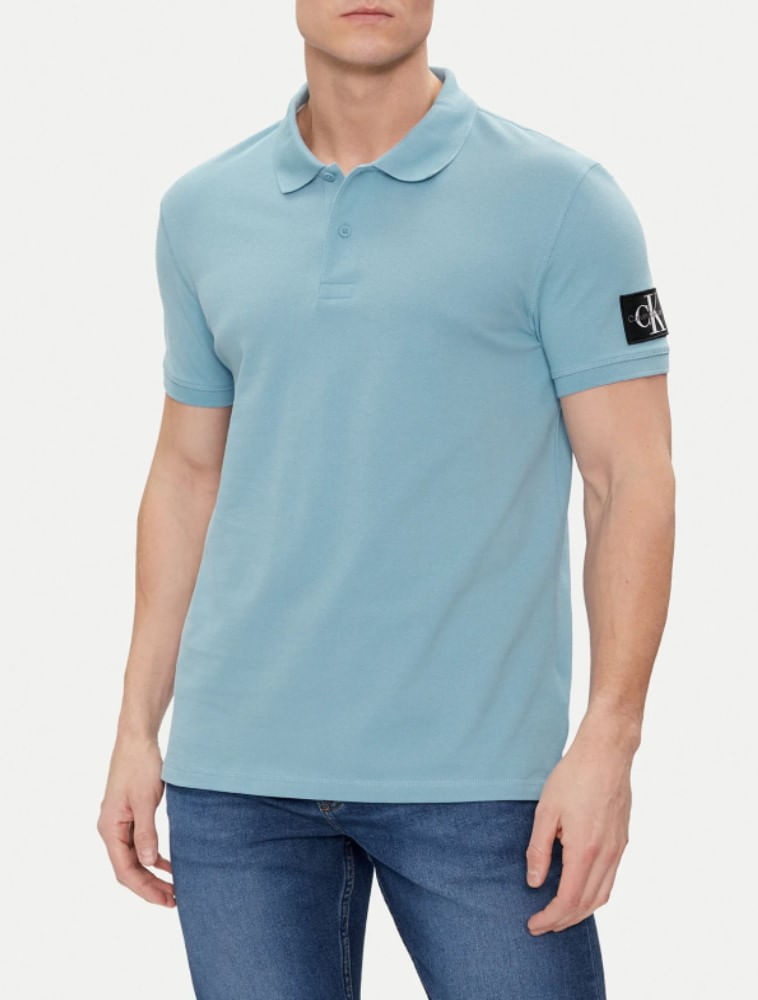 J30J323394_0505_1-POLO-M-C-CKJ-ETIQUETA-MANGA