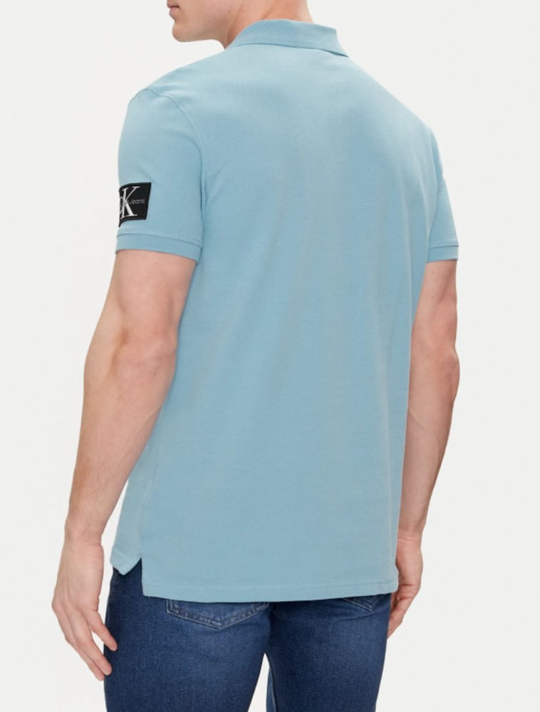 J30J323394_0505_2-POLO-M-C-CKJ-ETIQUETA-MANGA