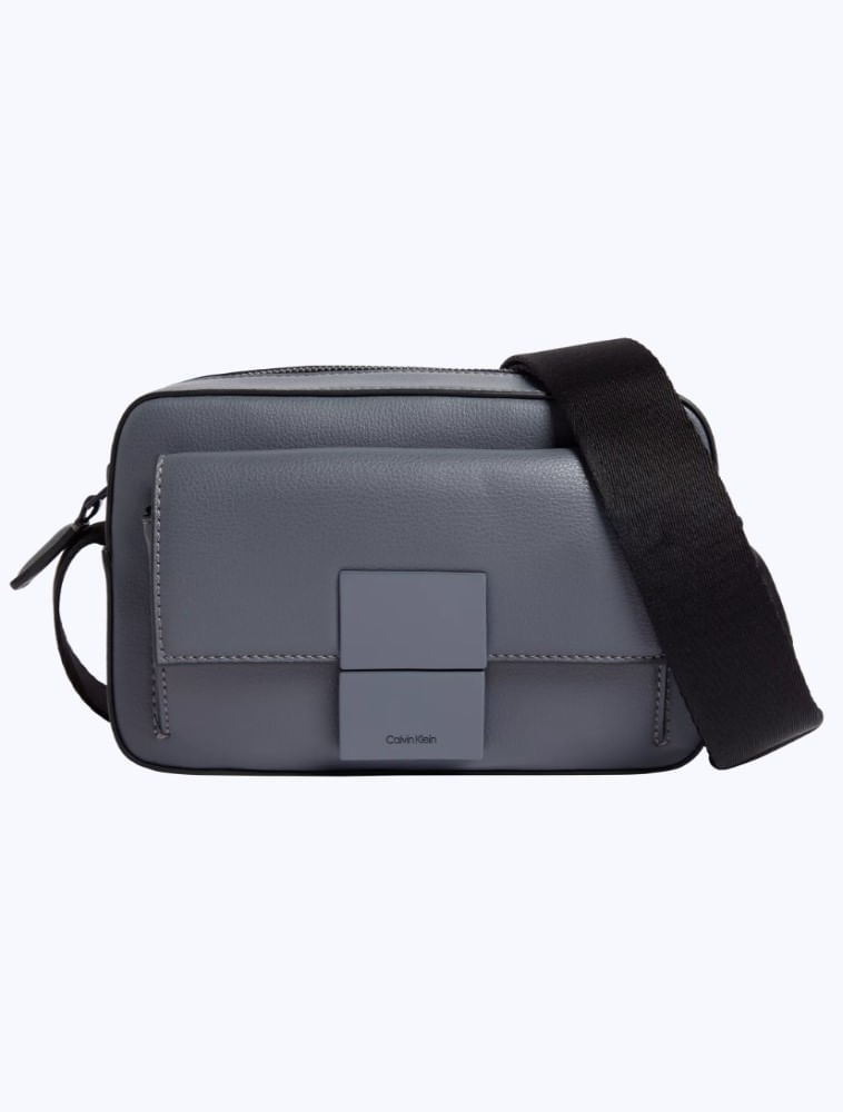 K50K511657_0984_1-BOLSA-CK-LOGO-PLACA-ALCA-LARGA