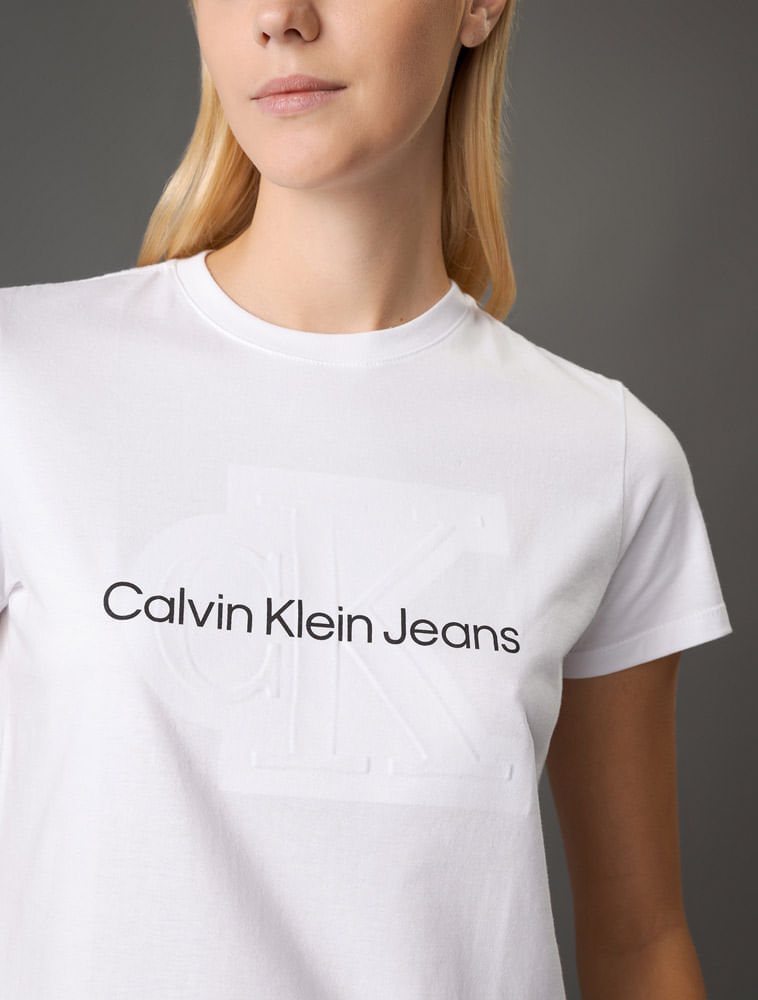 CKJF106_0900_4-CAMISETA-CKJ-FEM-LOGO-EMBOSSED