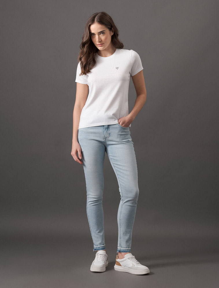 CKJF105_0900_3-CAMISETA-MC-REGULAR-LOGO-OMEGA