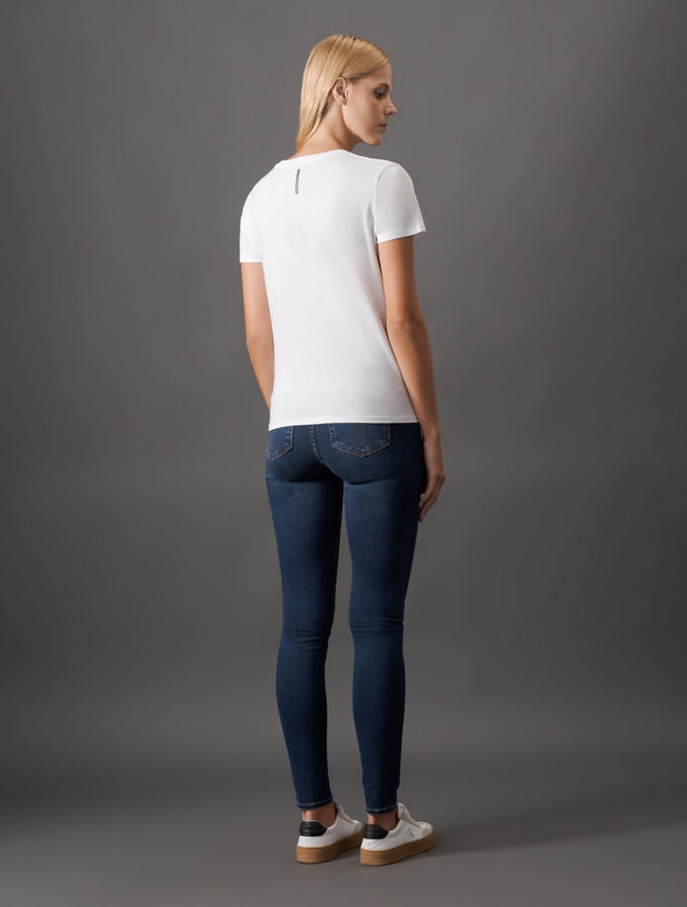 CKJF04_0900_2-CAMISETA-CKJ-FEM-M-C-ESSENTIALS
