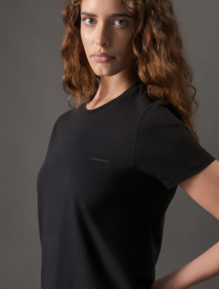 CKJF100_0987_4-CAMISETA-CKJ-FEM-MICROLOGO-PEITO
