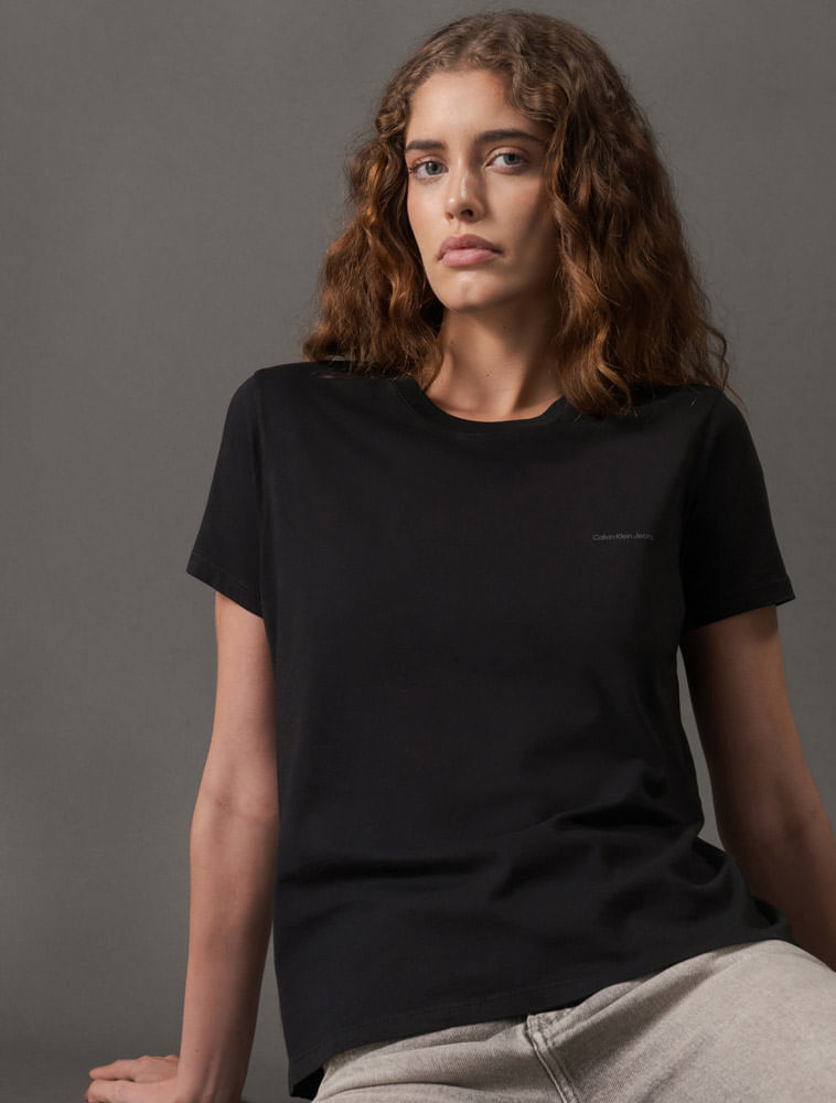 CKJF100_0987_5-CAMISETA-CKJ-FEM-MICROLOGO-PEITO