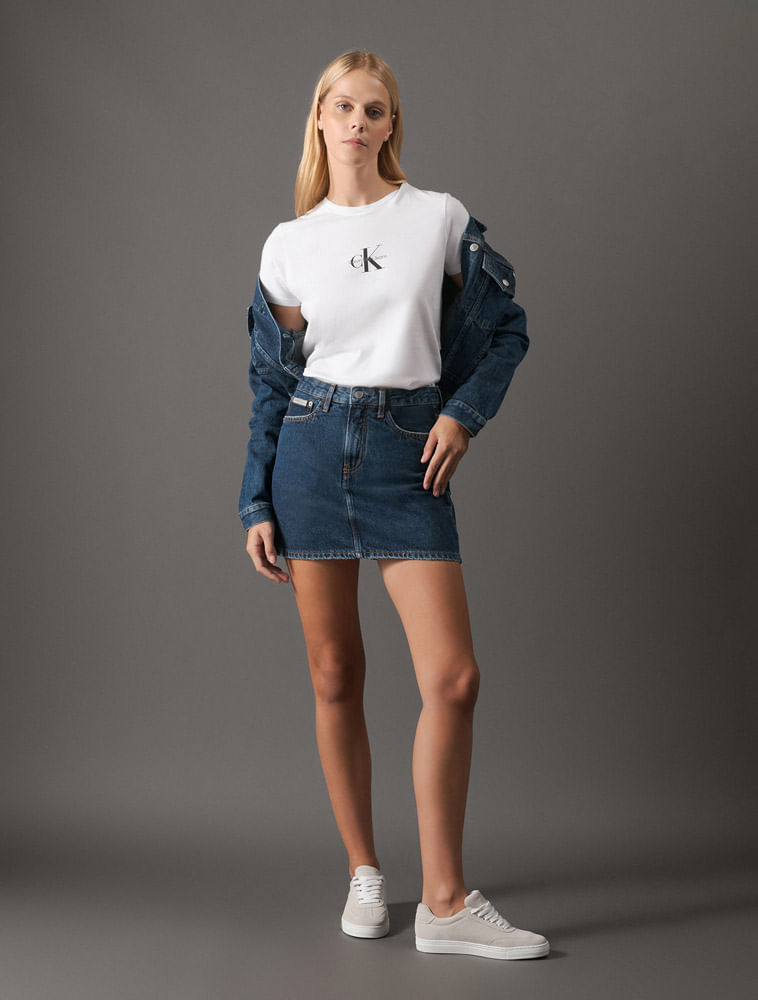 CKJF127_0900_5-CAMISETA-CKJ-FEM-REISSUE-CENTRALIZADO