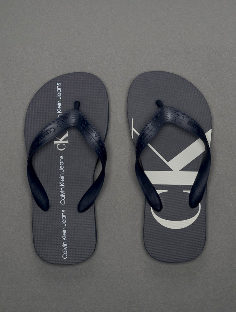 CKJJ1102_0598_2-CHINELO-CKJ-LOGO-CORRIDO-CK