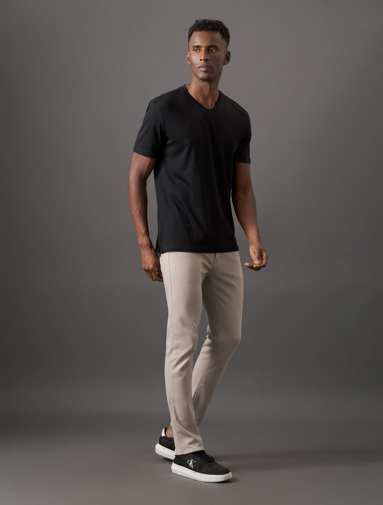 CKJM05_0987_3-CAMISETA-CKJ-MC-DEC-V-ESSENTIALS