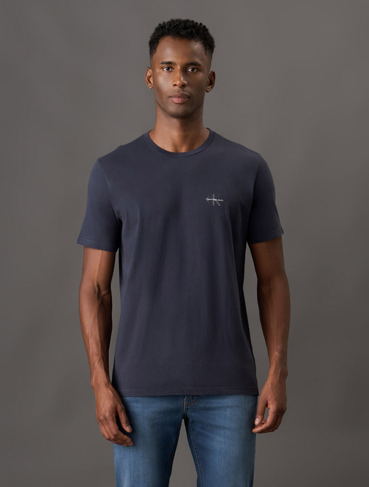 CKJM103_0598_1-CAMISETA-MC-CKJ-MASC-REISSUE-PEITO