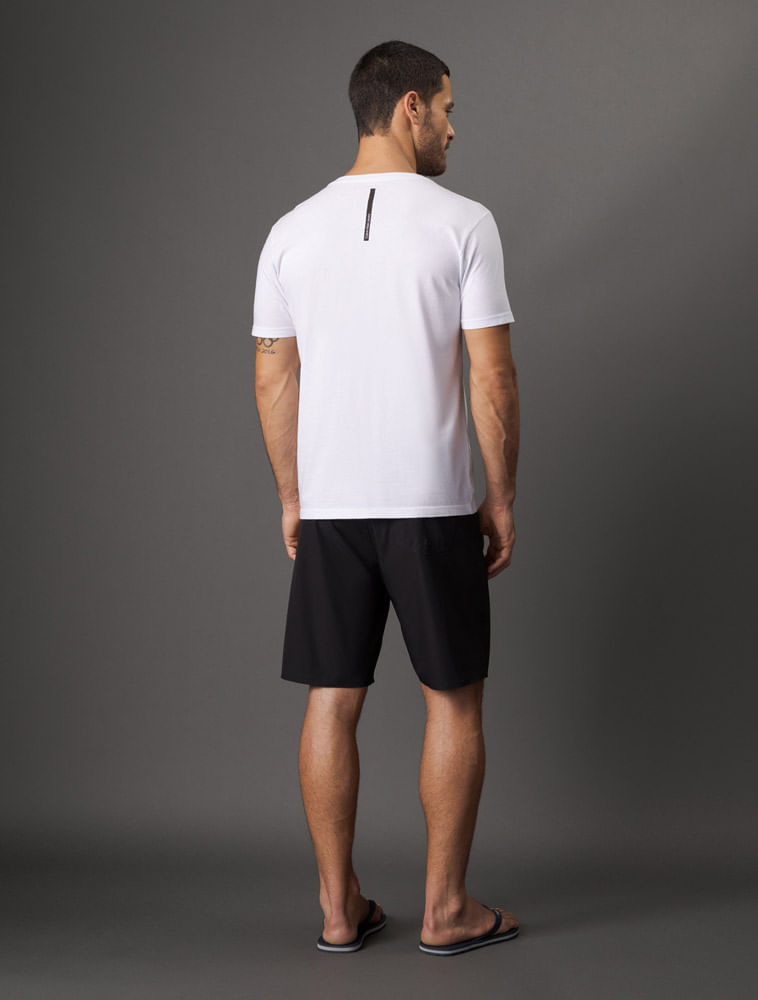CKJM101_0900_2-CAMISETA-MC-CKJ-MASC-LOGO-BASICO-PEITO