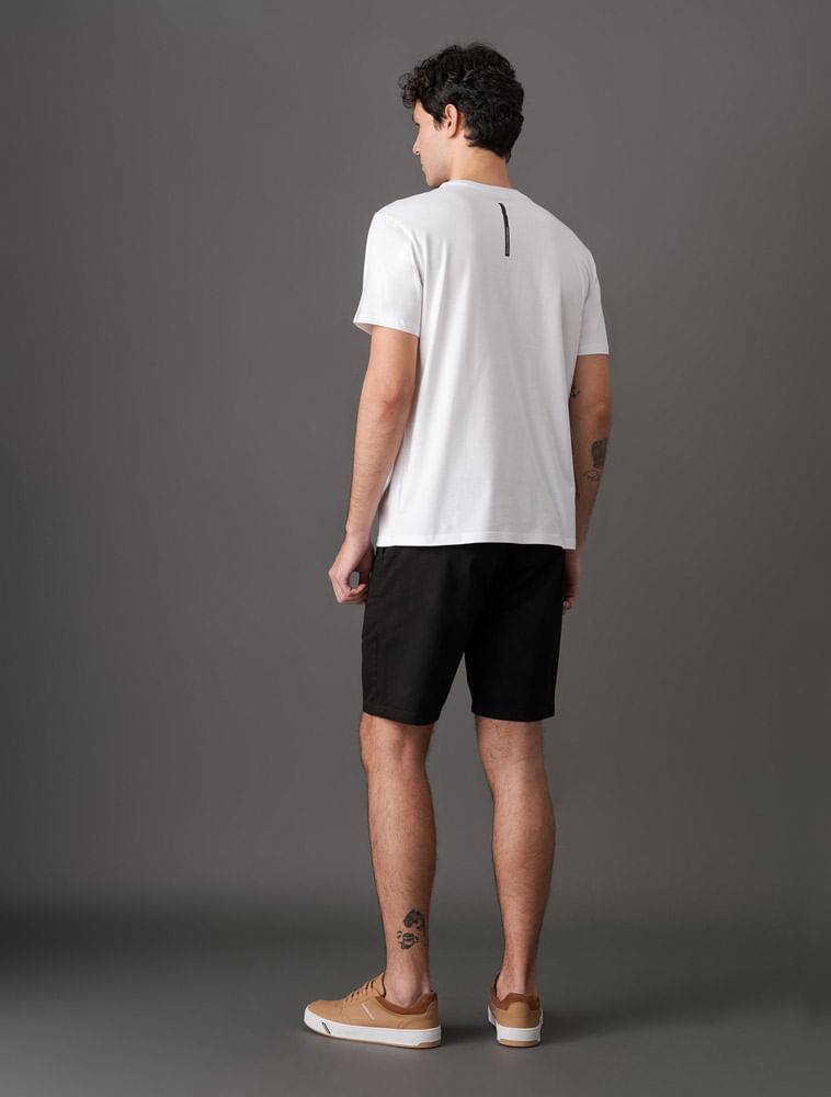 CKJM106_0900_2-CAMISETA-MC-CKJ-MASC-LOGO-CENTRALIZADO