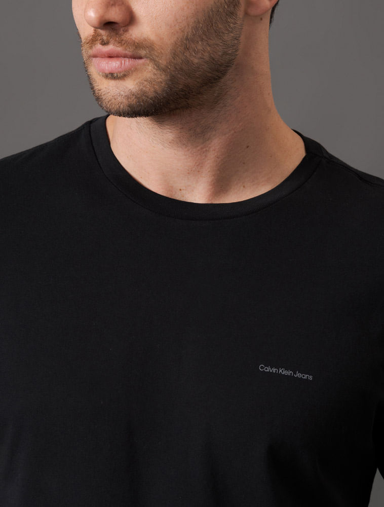 CKJM101_0987_4-CAMISETA-MC-CKJ-MASC-LOGO-BASICO-PEITO
