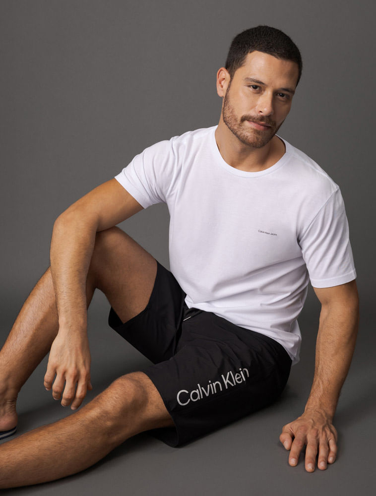 CKJM101_0900_5-CAMISETA-MC-CKJ-MASC-LOGO-BASICO-PEITO
