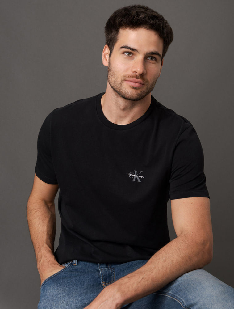CKJM103_0987_5-CAMISETA-MC-CKJ-MASC-REISSUE-PEITO