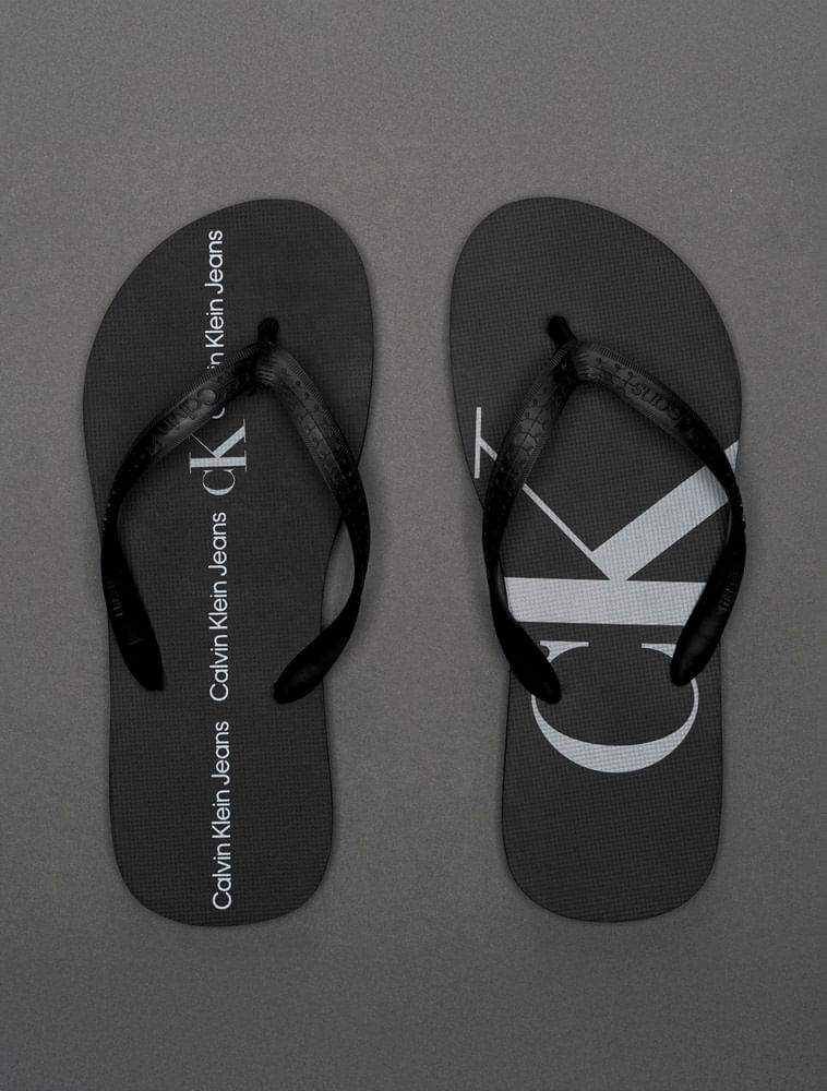 CKJM1108_0987_2-CHINELO-CKJ-LOGO-CORRIDO-CK