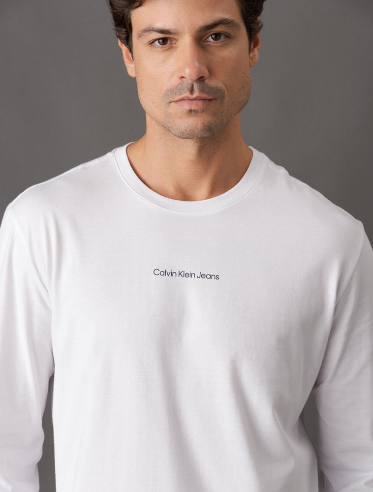 CKJM110_0900_4-CAMISETA-ML-CKJ-MASC-LOGO-CENTRALIZADO