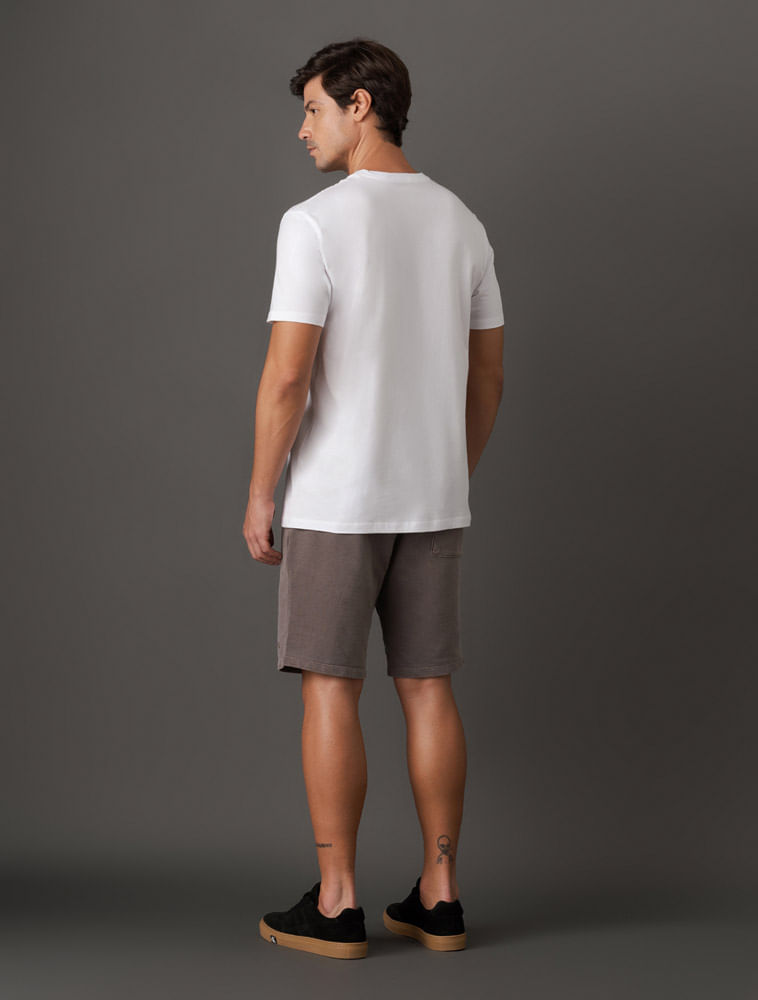 CKJM112_0900_2-CAMISETA-MC-CKJ-MASC-EMBOSSED