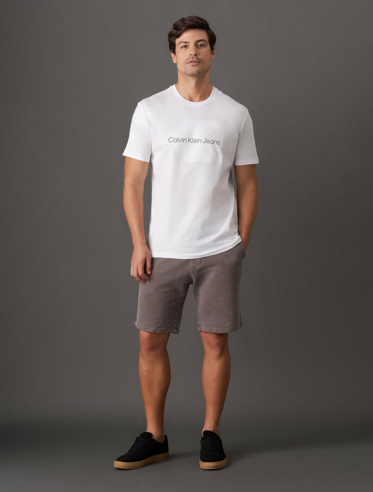 CKJM112_0900_3-CAMISETA-MC-CKJ-MASC-EMBOSSED