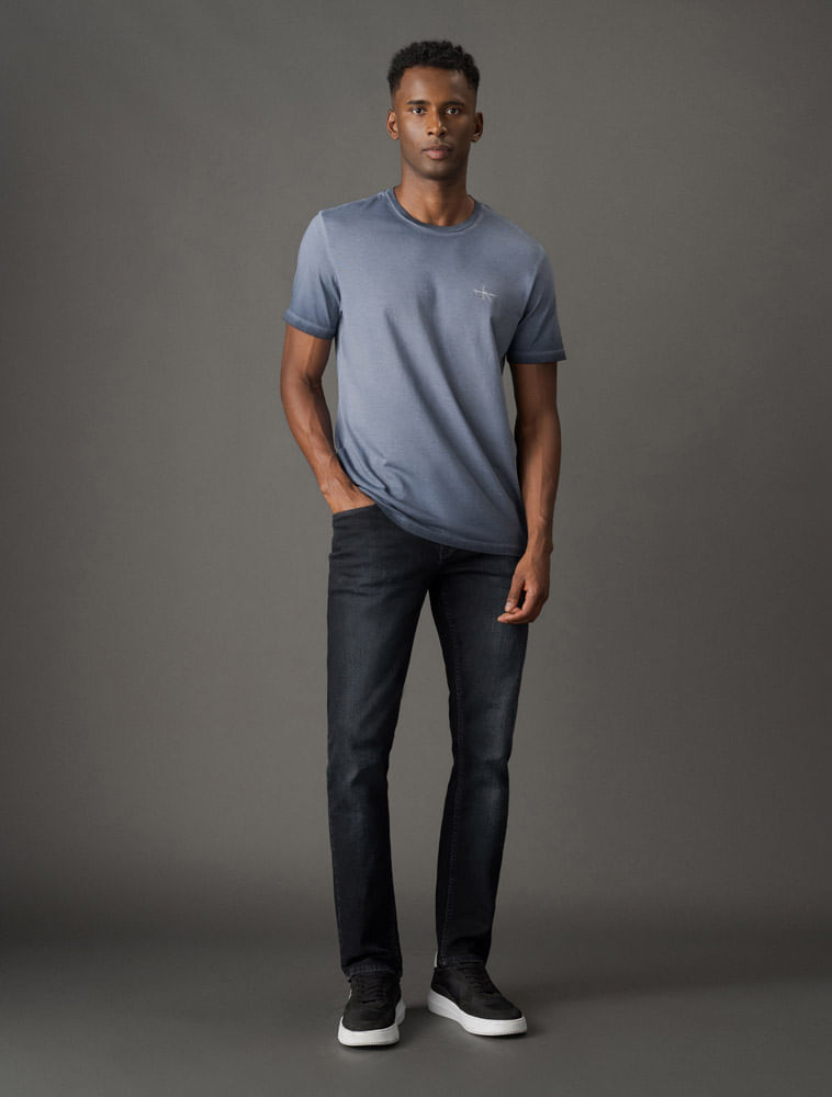 CKJM113_0598_3-CAMISETA-MC-CKJ-MASC-REISSUE-TINTO-SUJO