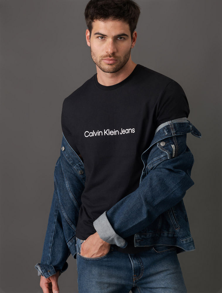 CKJM112_0987_5-CAMISETA-MC-CKJ-MASC-EMBOSSED