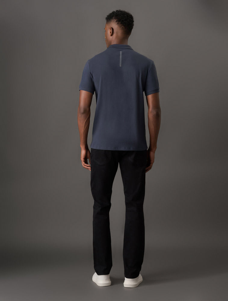 CKJM201_0598_2-POLO-MC-CKJ-MASC-LOGO-RE-ISSUE-PEITO
