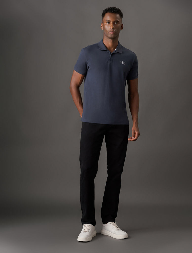 CKJM201_0598_3-POLO-MC-CKJ-MASC-LOGO-RE-ISSUE-PEITO