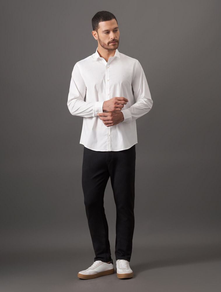 CKJM900C_0900_3-CAMISA-ML-SLIM-LISA-BASICA-LOGO-NO-PEITO