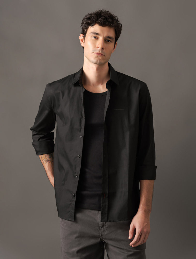 CKJM901_0987_5-CAMISA-ML-REG-LISA-BASICA-LOGO-NO-PEITO