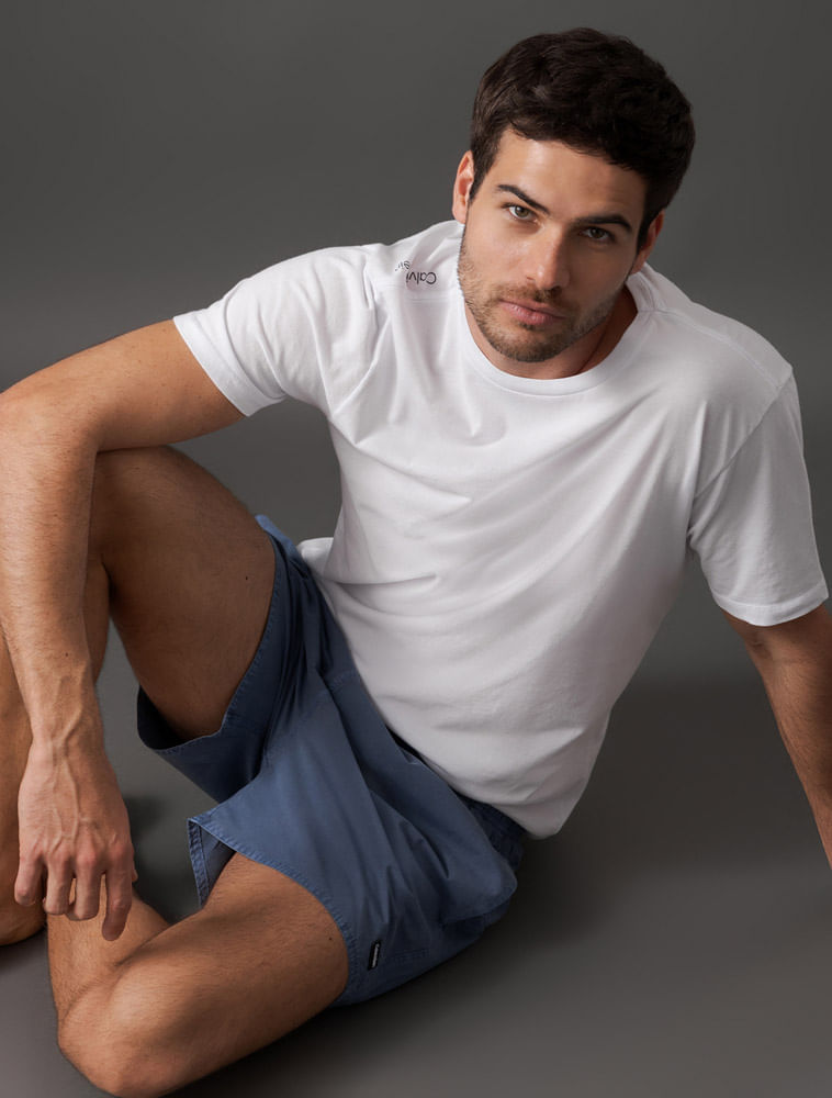 CKSWM100_0900_5-CAMISETA-MC-SWIMWEAR-MASC-LOGO-COSTAS
