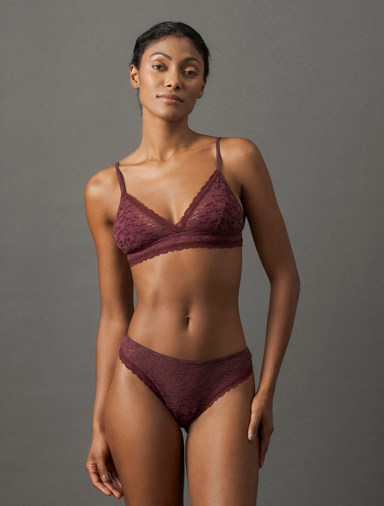 INT416_0895_1-SUTIA-TRIANGULO-CK-MICROLOGO-LACE