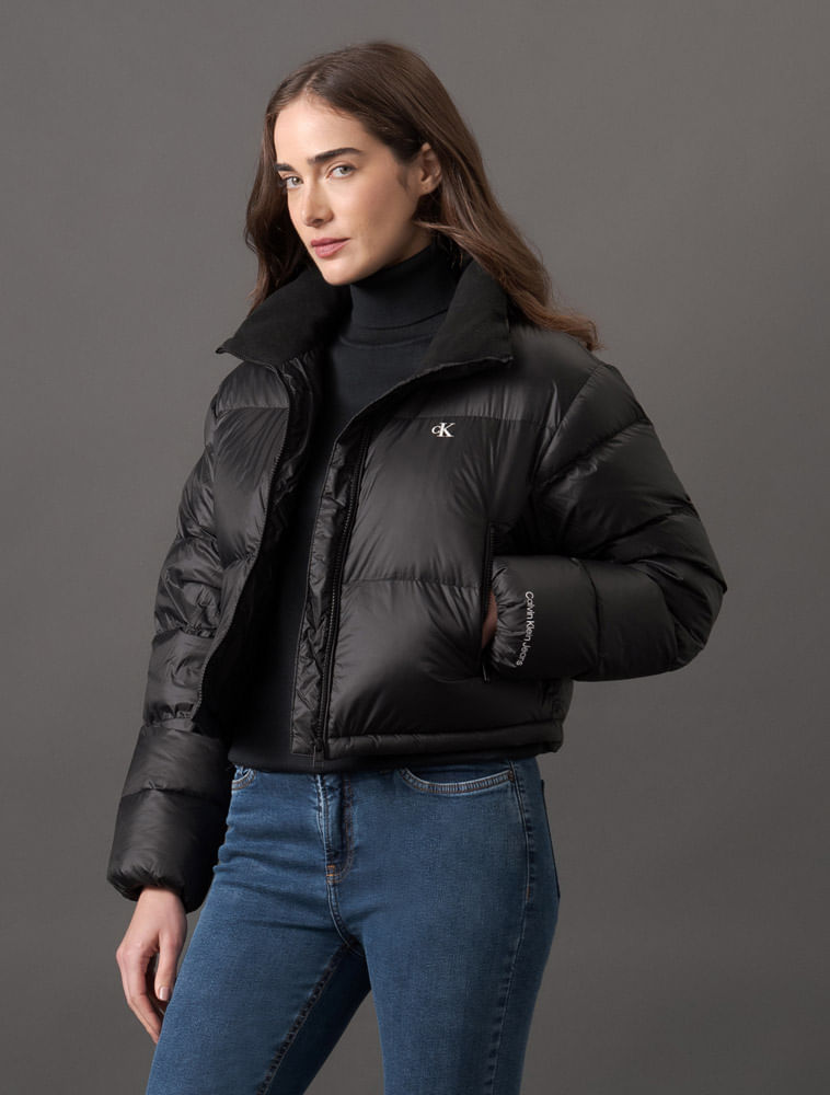 J20J221649_0987_1-JAQUETA-CROPPED-CKJ-EM-MATELASSE