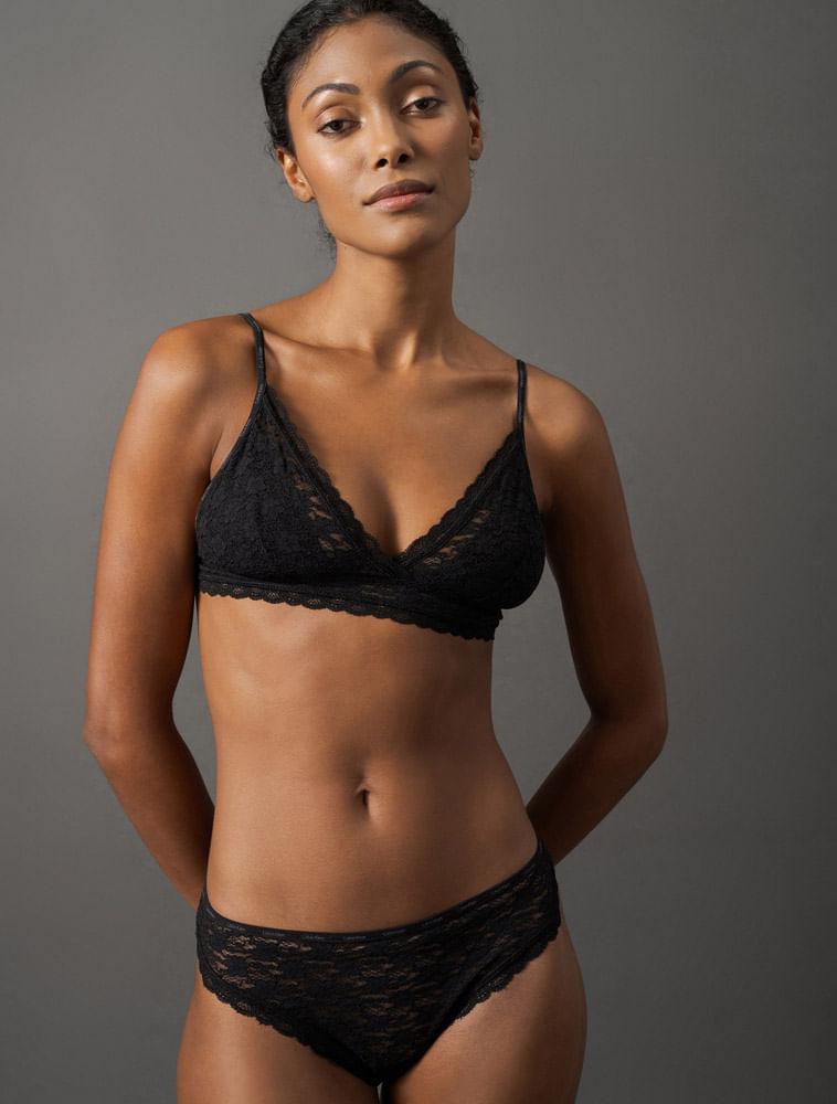 INT416_0987_4-SUTIA-TRIANGULO-CK-MICROLOGO-LACE
