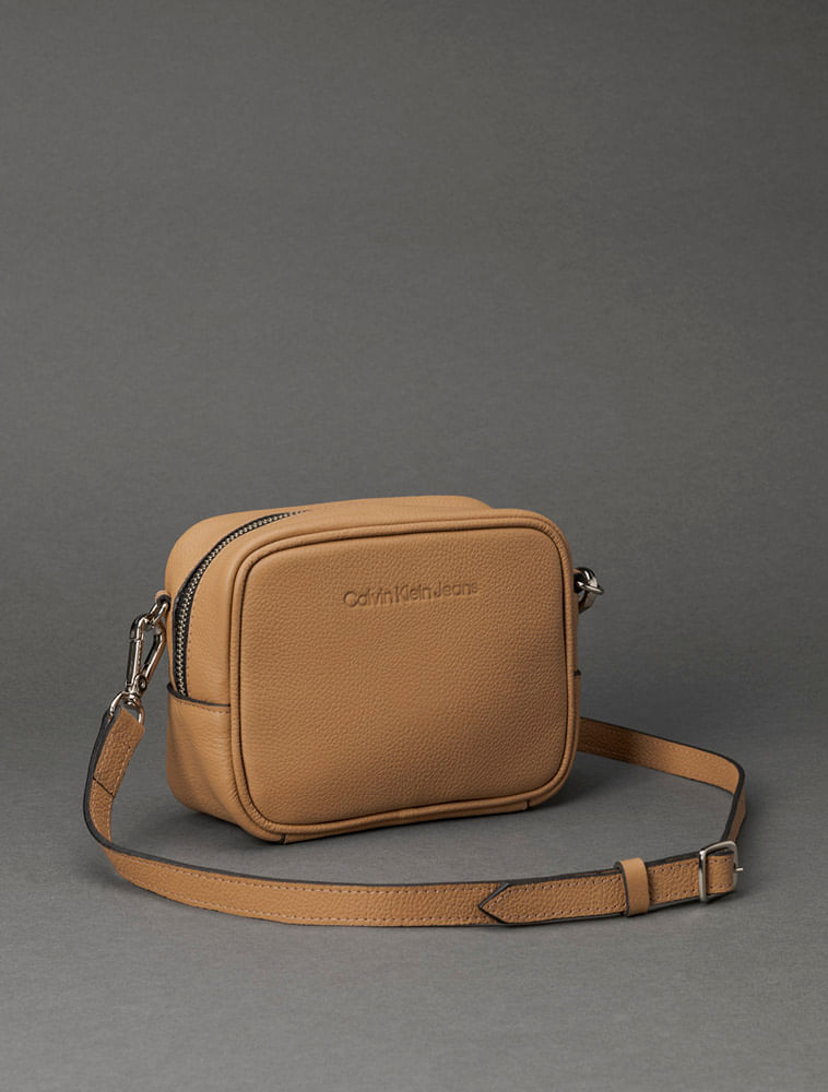 CF5OF86BL492_0749_2-BOLSA-CAMERA-BAG-CKJ-QUEIMA-CK